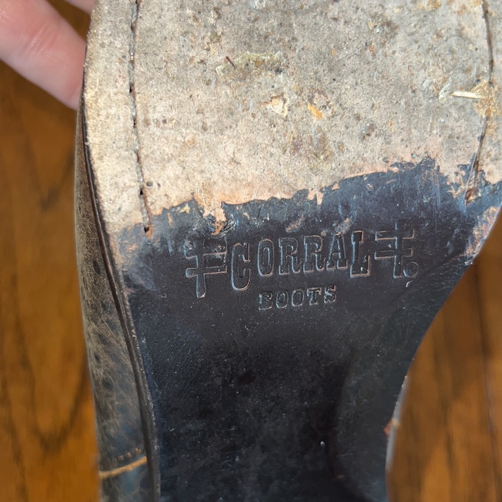 🌿Corral Booties - Picture 6 of 7